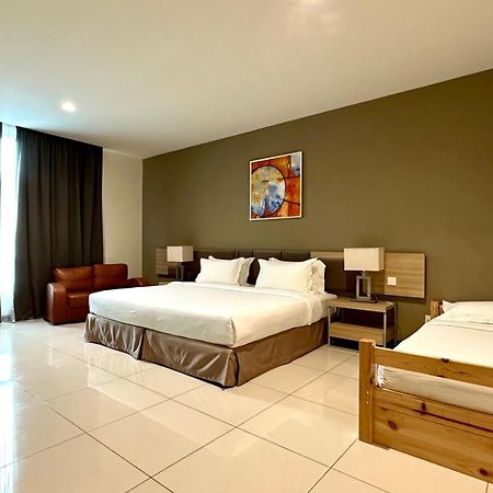One Pacific Hotel And Serviced Apartments George Town Buitenkant foto